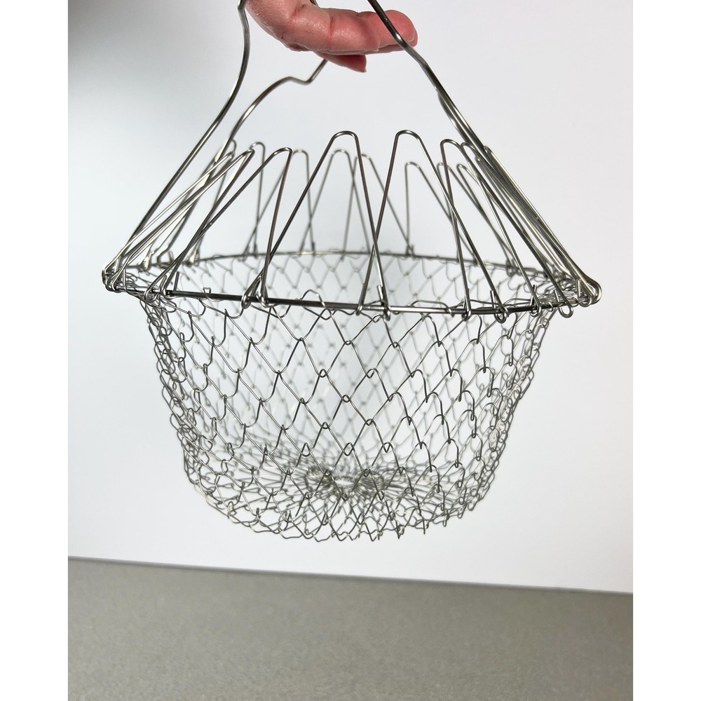 Wire Mesh Egg Basket Collapsible Folds Flat Farmhouse Kitchen Chickens